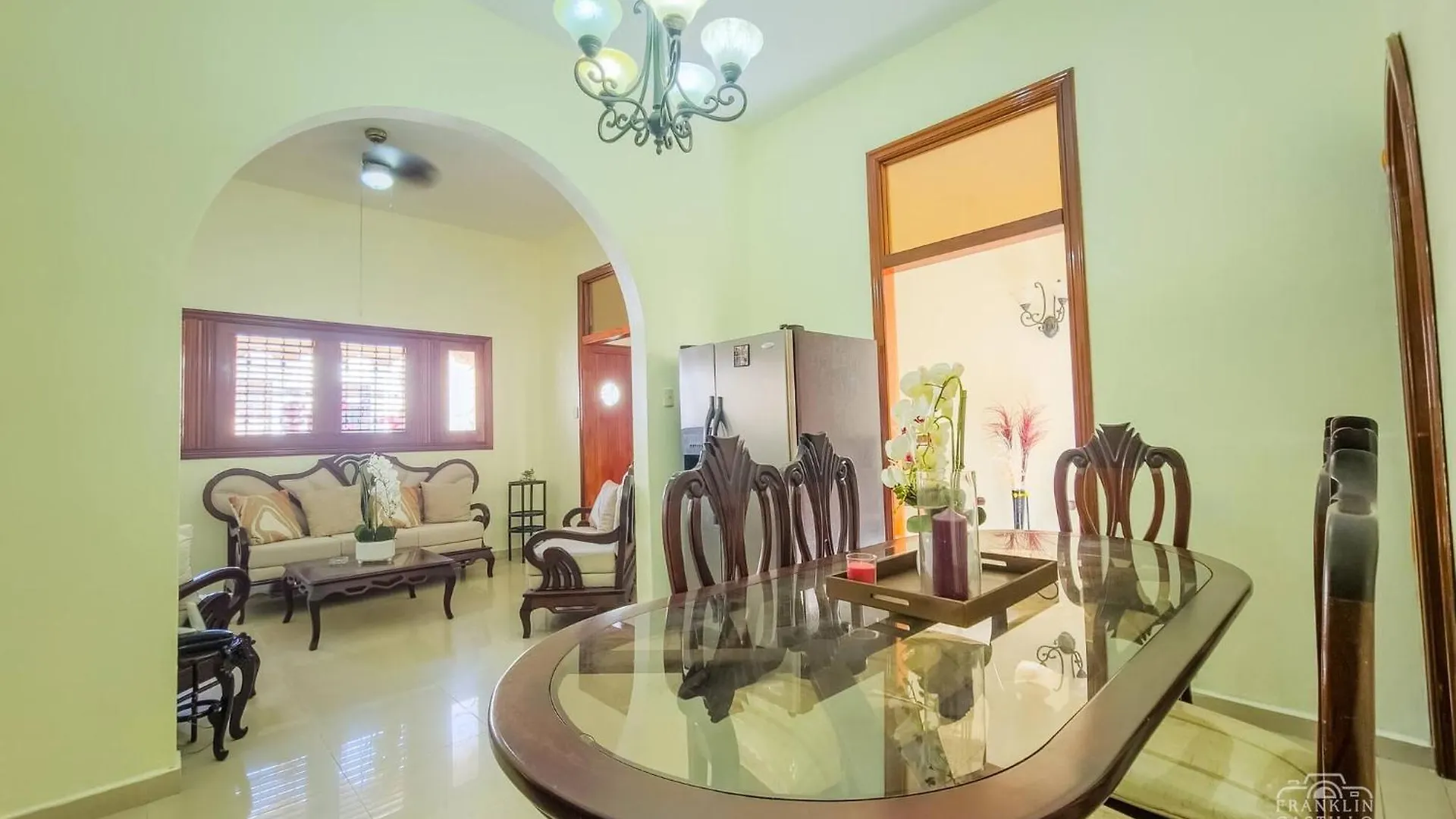 Charming Colonial Santo Domingo contacts